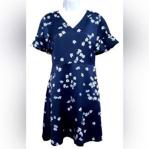 BANANA REPUBLIC Size 12 Navy floral dress with ruffle sleeves EUC